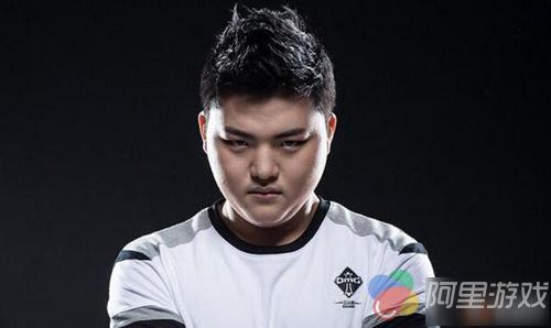 电竞选手老爸真会玩 用儿子的名字开公司卖罐