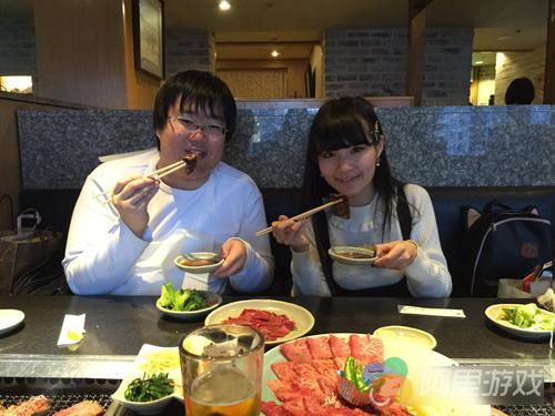 《线上游戏的老婆不可能是女生》小说作者与美